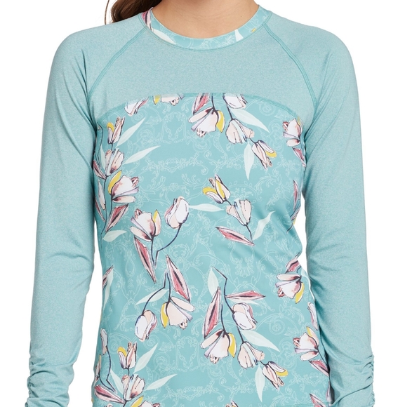 Calia garden gate rash guard - Picture 3 of 6